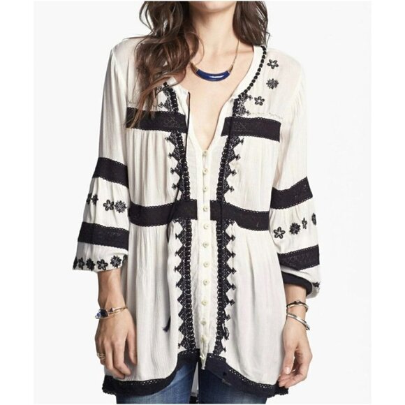 Free People White and Black Embroidered Button Boho Top - M - Picture 2 of 4